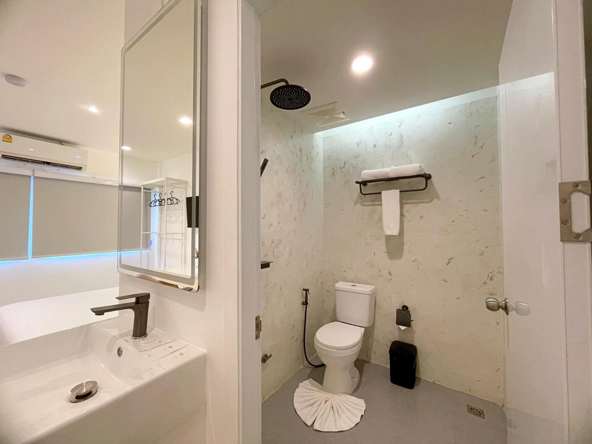 방콕 Arawana Express Sukhumvit 22 아파트 호텔 외부 사진